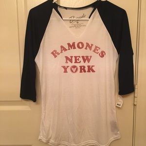 SOLD Ramones New York baseball band tee